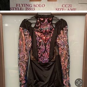 Looking for this costume !!! In size large or size medium !